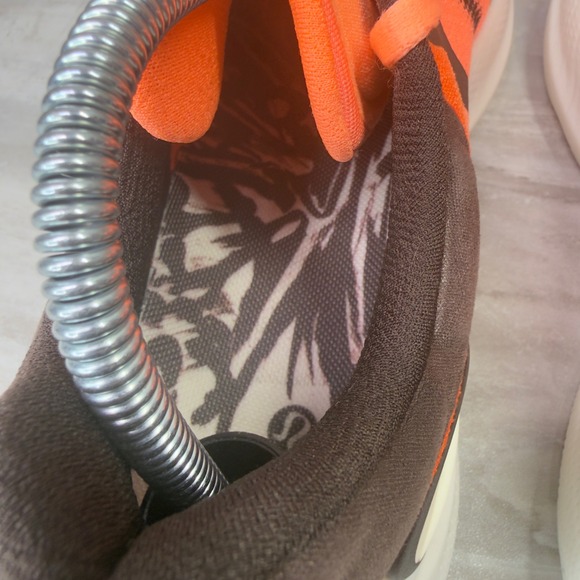 Lululemon Beyondfeel Run Shoes Joyphoric Coral Bone Espresso Womens Size 9.5 - Picture 9 of 11